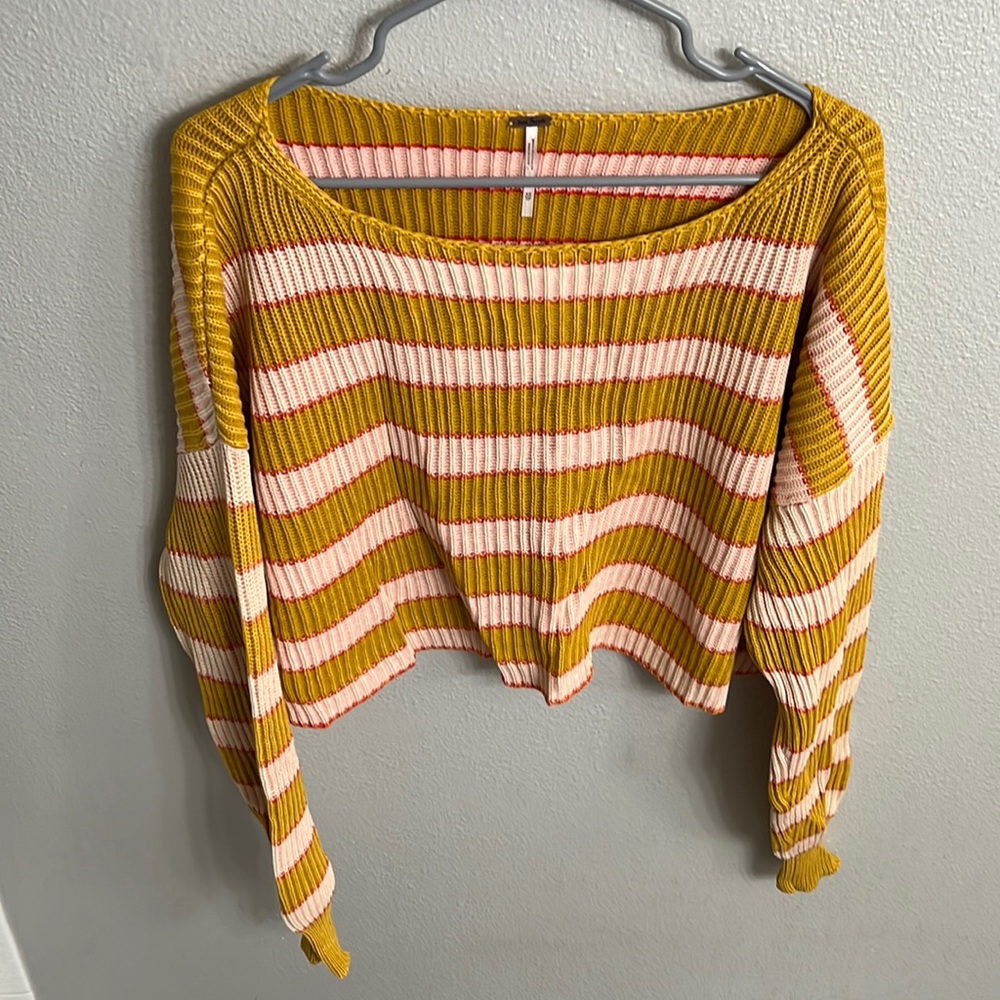 Free People XS Off the shoulder Sweater, pink/red/mustard gold